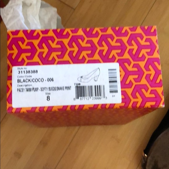 TORY BURCH - Black suede pumps - Picture 4 of 4